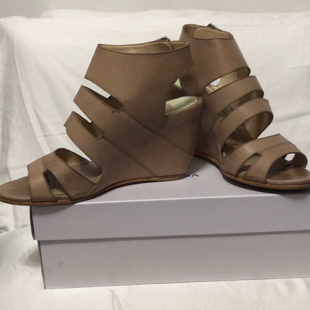 All leather wedge sandals